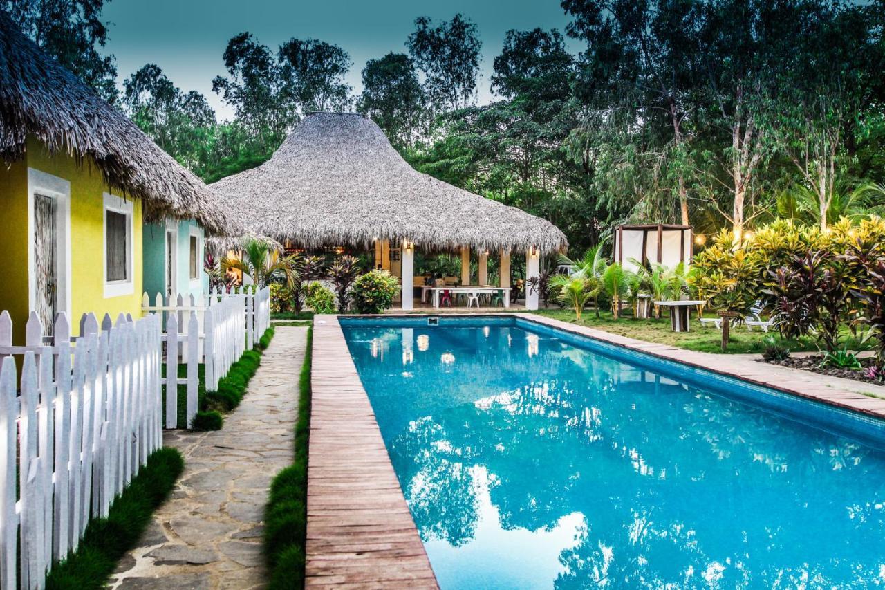 Las Dunas Surf Resort Aposentillo ภายนอก รูปภาพ